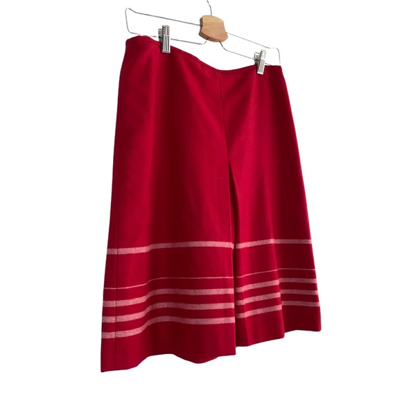 Gorgeous Ann Taylor Wool Skirt, like new - Picture 6 of 16